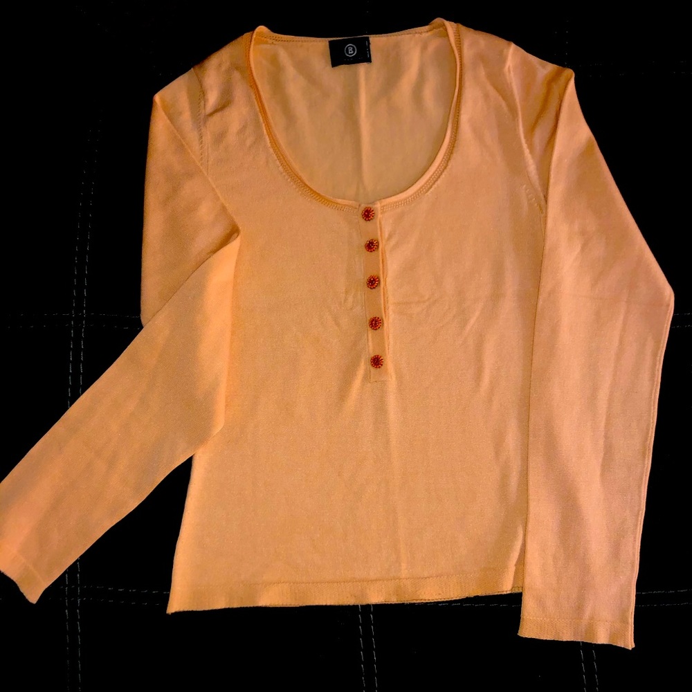 long sleeve women’s top by Sonia Bogner